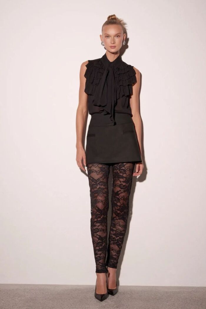 Imagem de Blusa Ellen Preta Le Blog