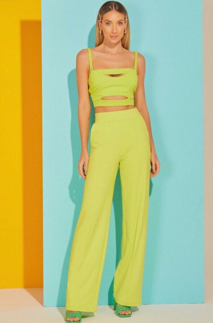 Imagem de Cropped de Alças Finas Com Abertura Frontal Lima Zen