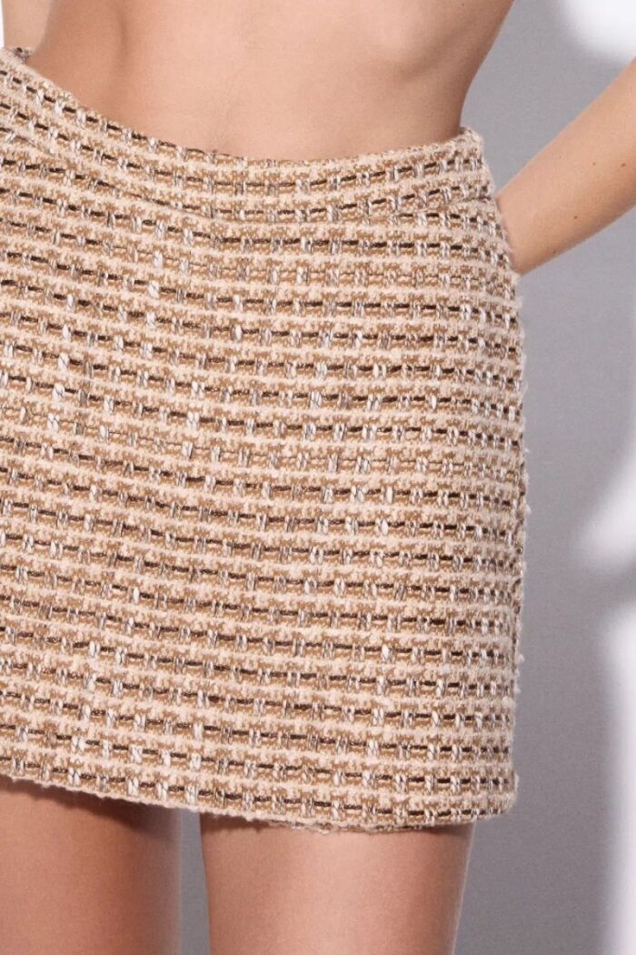 Imagem de Short Saia Consuelo Bege Areia Le Blog