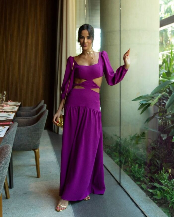 Imagem de Vestido Abertura Na Cintura Manga Bufante Mais Um