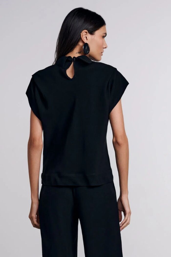 Imagem de Blusa Isabel Preta Le Blog