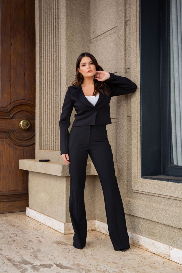 Imagem de Calça Crepe Recortes Preta Luzia Fazzolli