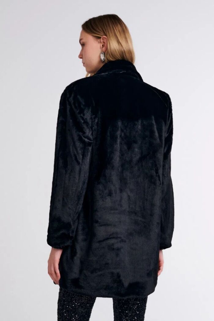 Imagem de Casaco Adele Preto Le Blog