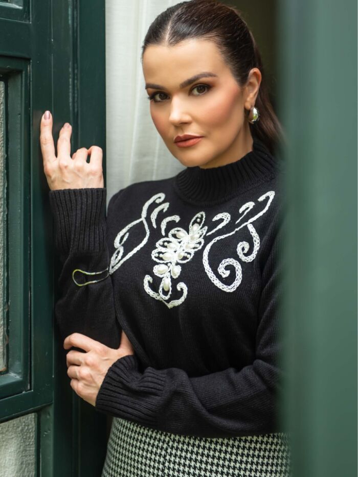 Imagem de Blusa Tricô Bordada Luzia Fazzolli