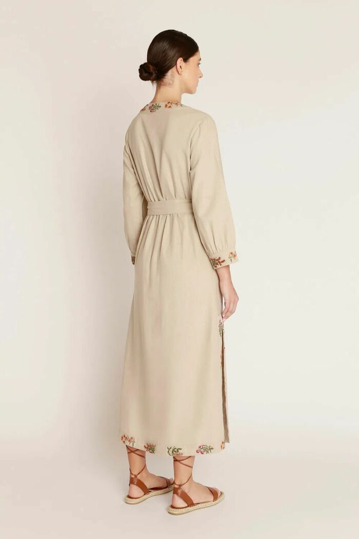 Imagem de Vestido Linho com Bordado Floral La Chocolê