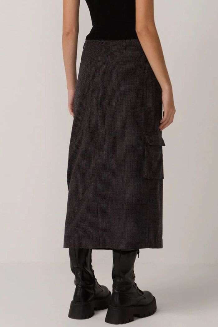 Imagem de Saia Betina Preta Le Blog