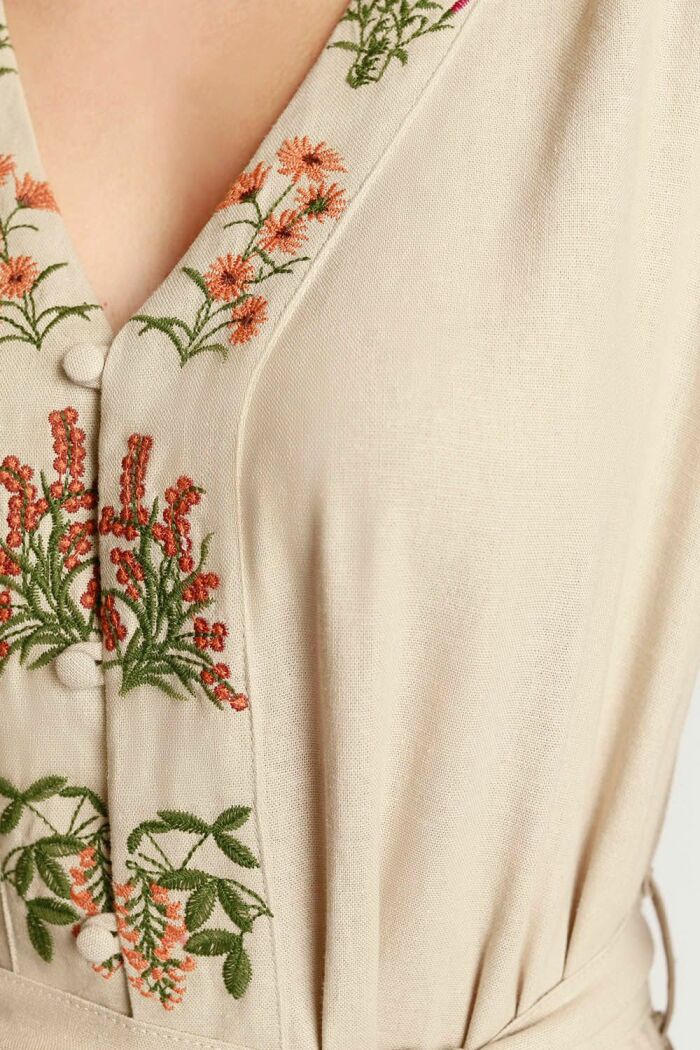 Imagem de Vestido Linho com Bordado Floral La Chocolê