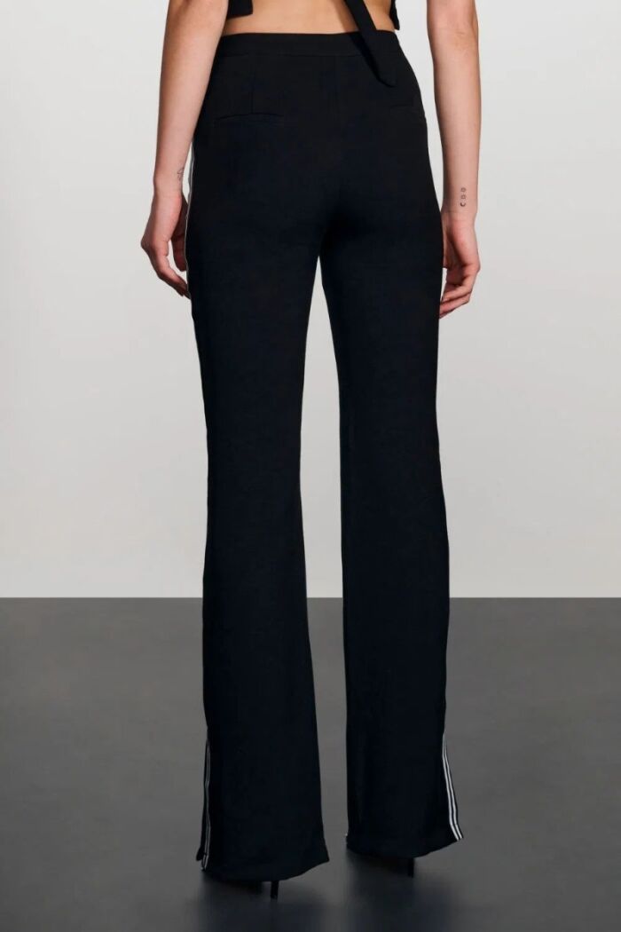 Imagem de Calça Roberta Preta Le Blog