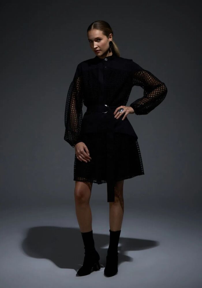 Imagem de Vestido Curto Em Laise Preto Loft 747