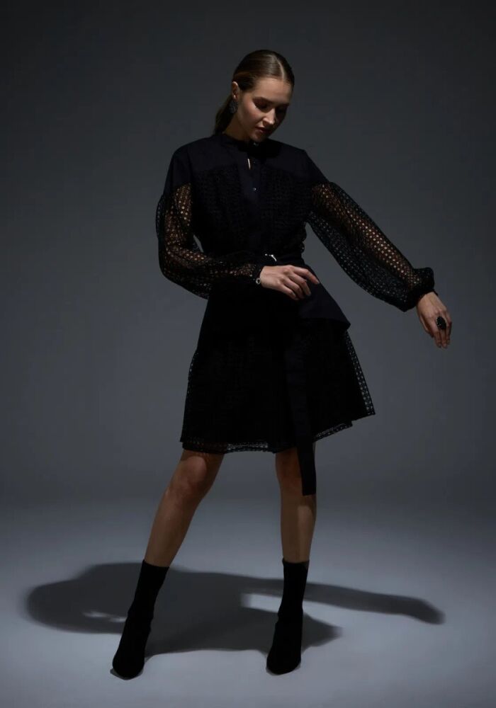 Imagem de Vestido Curto Em Laise Preto Loft 747