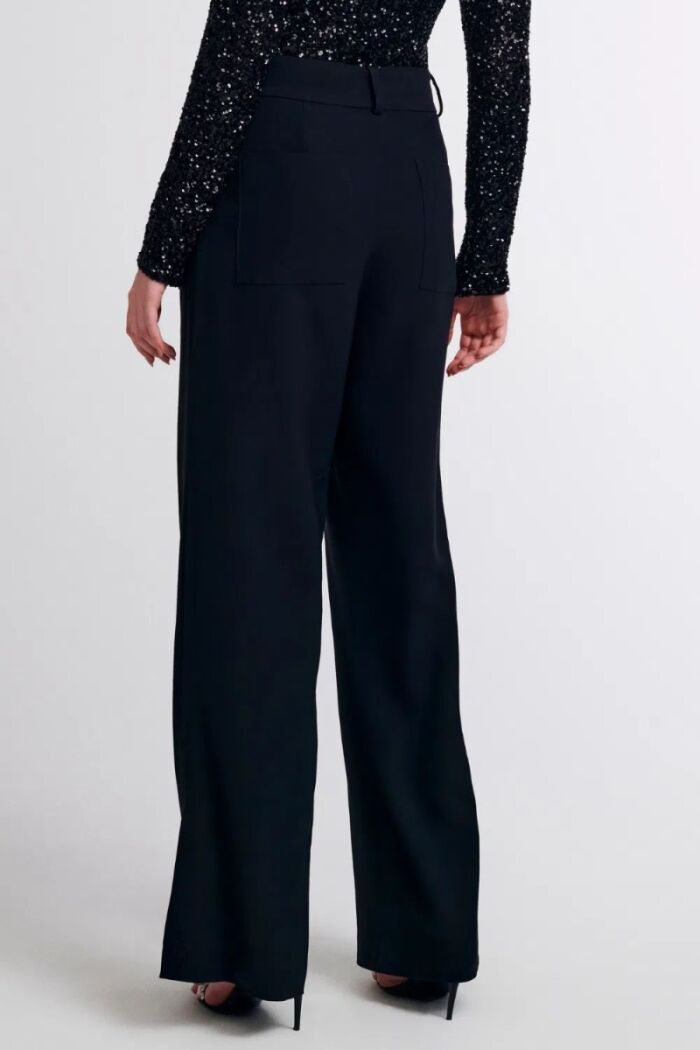 Imagem de Calça Marcelle Preta Le Blog