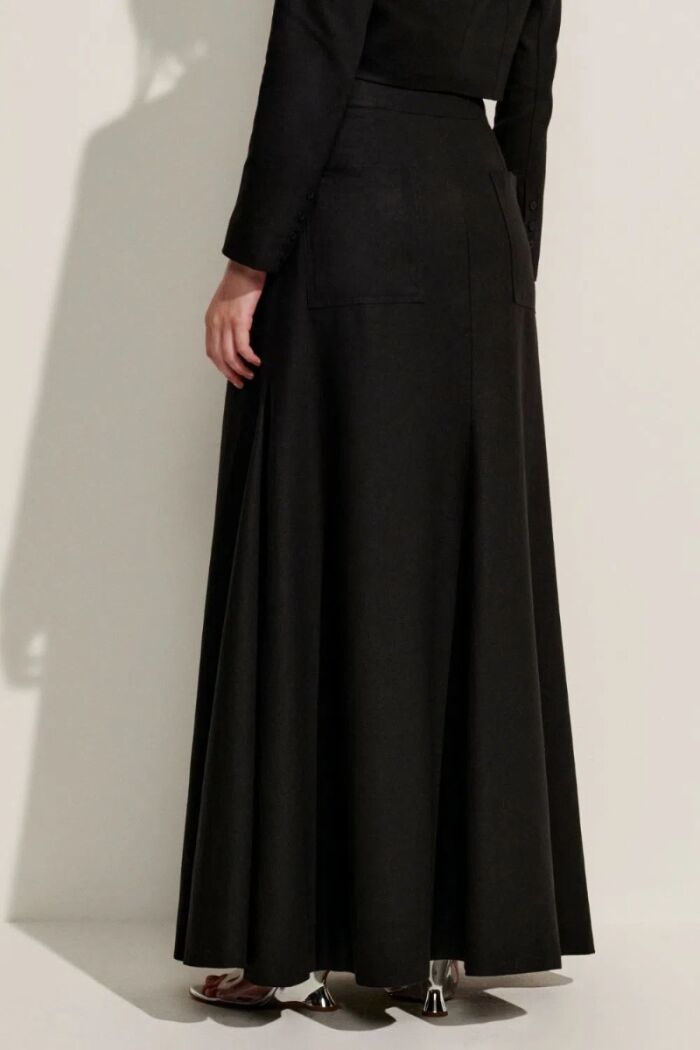 Imagem de Saia Isaura Preta Le Blog