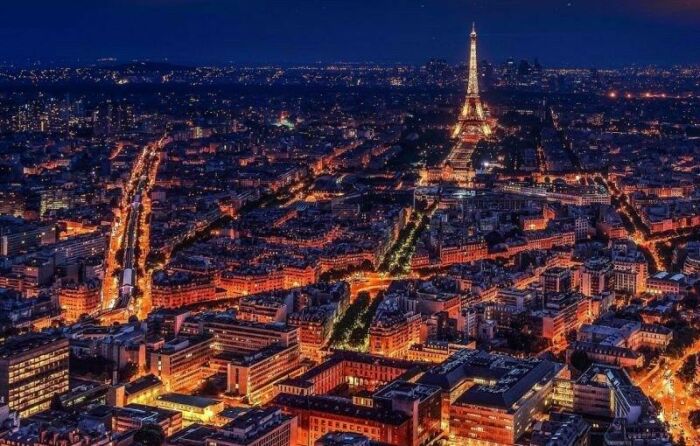 Imagem de Paris Iluminada