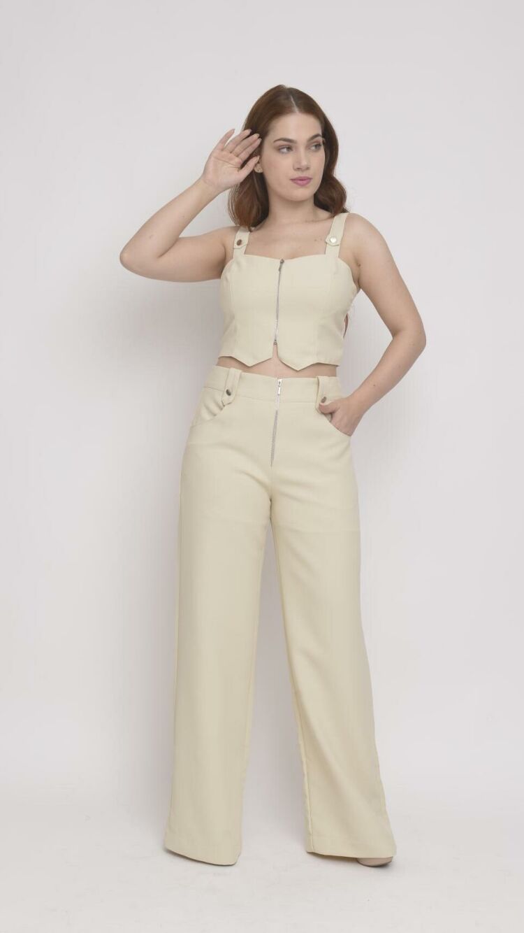 Imagem do produto Conjunto Bege Sofisticado com Calça Reta e Cropped - Elegância e Conforto para Looks Versáteis