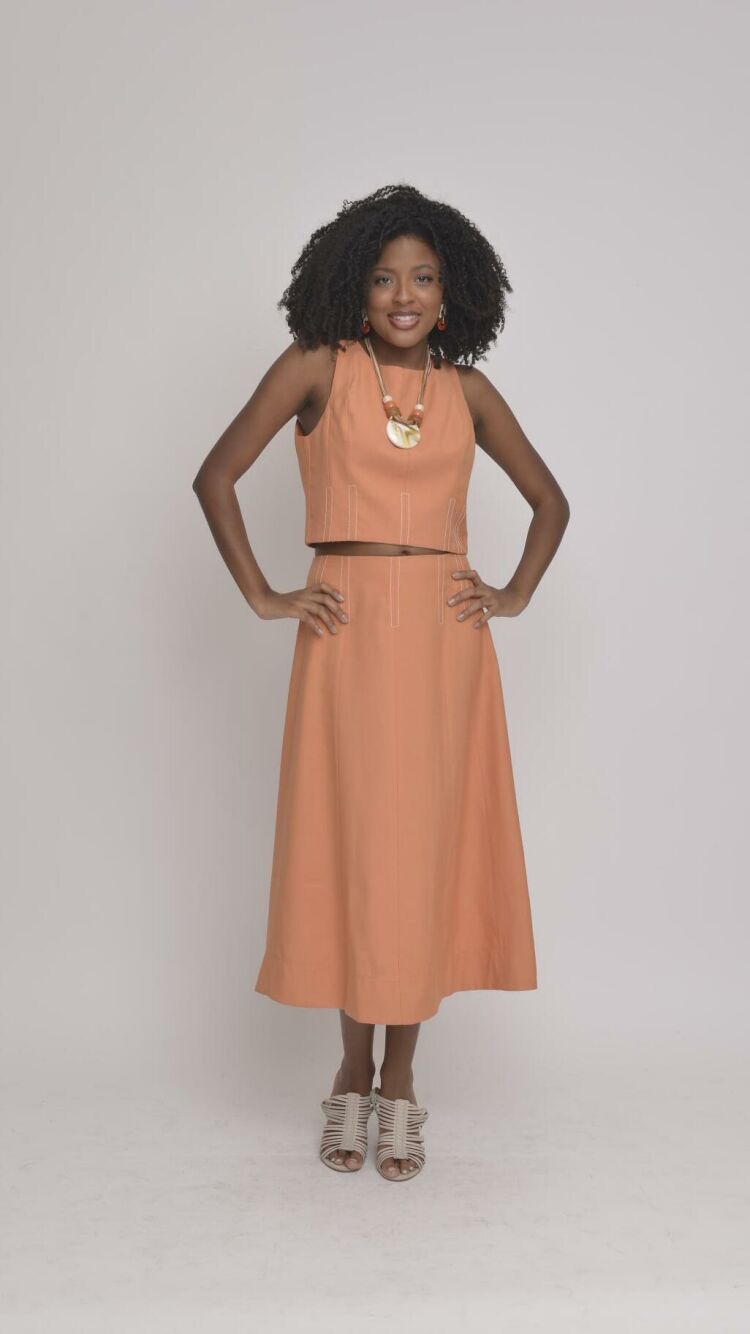 Imagem do produto Conjunto Catarina – Saia Longa e Cropped de Alfaiataria com Pesponto | Look Elegante em Terracota