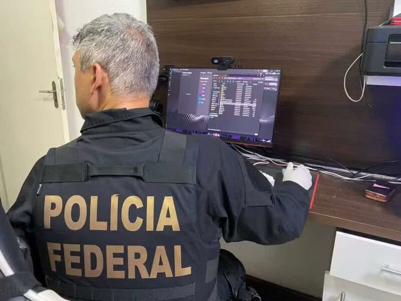 Imagem ilustrativa da matéria Concurso da Polícia Federal oferece vagas administrativas com salários de até R$ 11 mil; há oportunidades em MS
