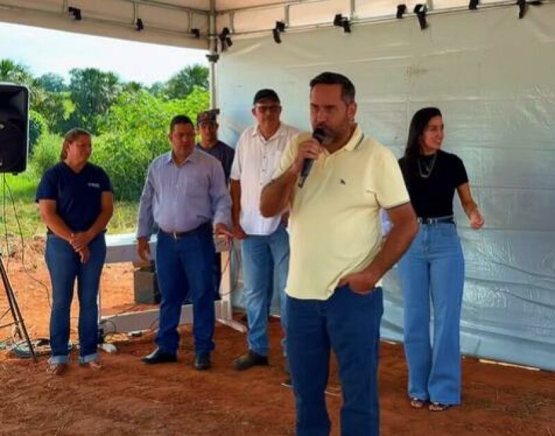 Imagem ilustrativa da matéria Dignidade a famílias, diz prefeito Weliton durante entrega de moradias em Alcinópolis