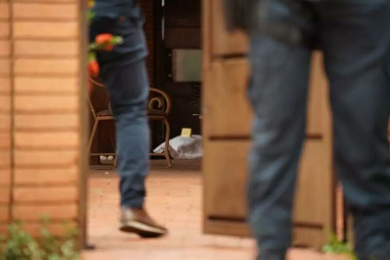 Ilustração da notícia Ex-prefeito Alcides Bernal mata homem a tiros em Campo Grande