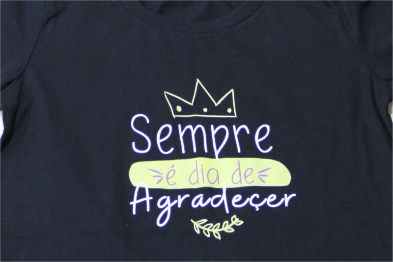 Imagem adicional 1 do item Camiseta Feminina Oi Linda com Estampa Dia de agradecer - MU1005