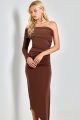Imagem adicional 1 do item Vestido Assimétrico Fenda Lateral Marrom Ave Rara