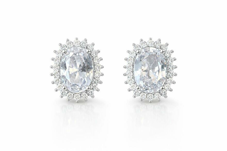 Imagem de Brinco Clips Oval Cravejado Crystal