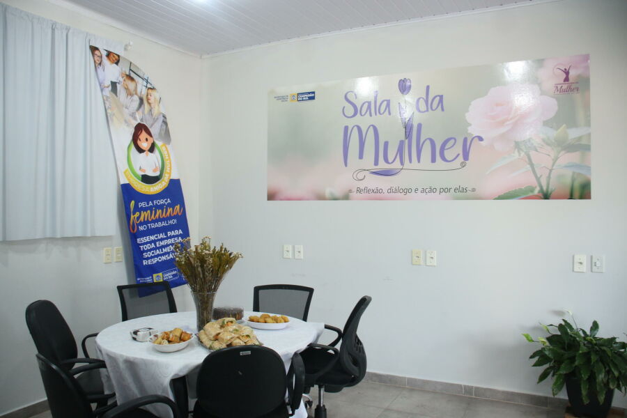 Imagem AAACHAPADÃOSALADAMULHER