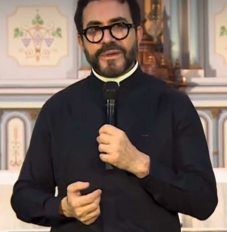 Imagem Padre