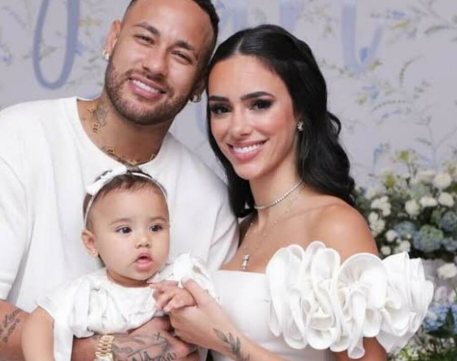 Nasce Mel, filha de Neymar e Bruna Biancardi