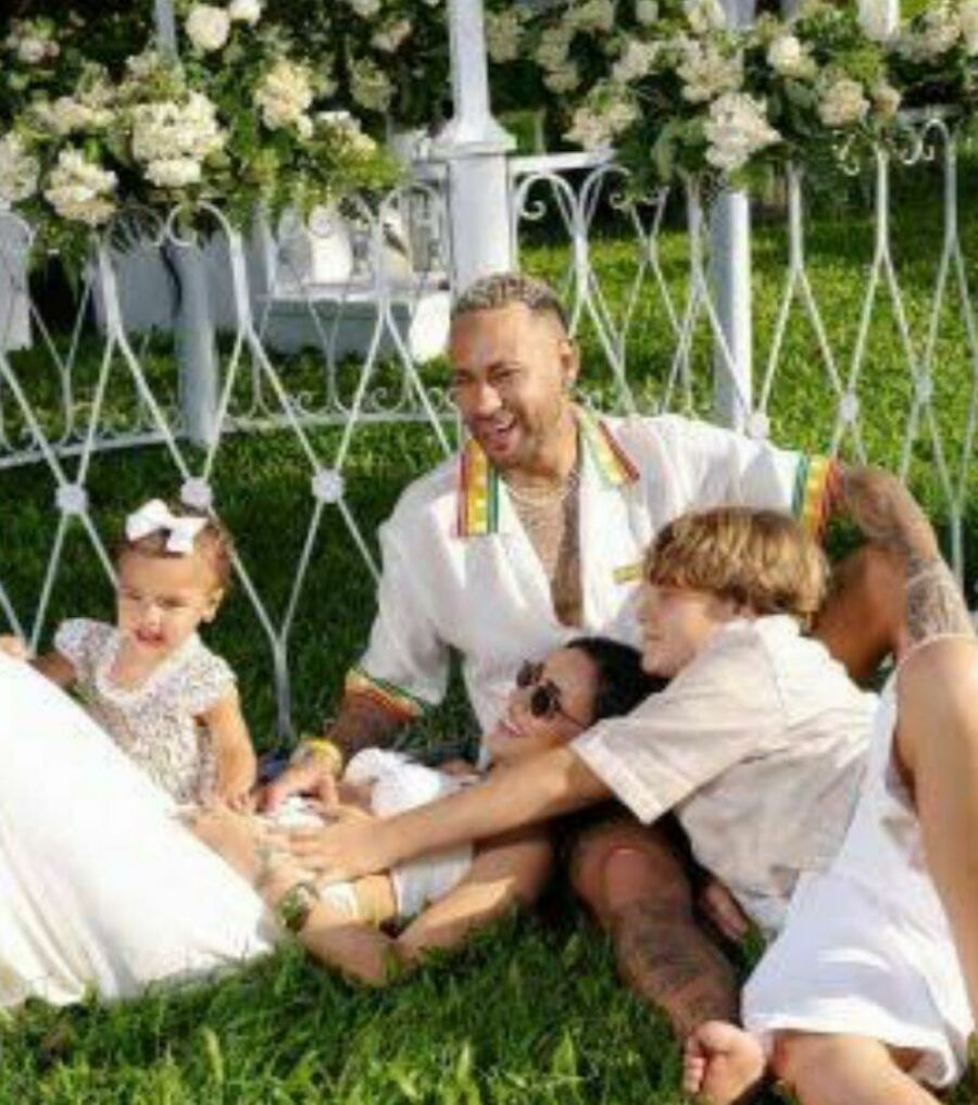 Imagem Neymar_Mavie_Davi_e_Bruna