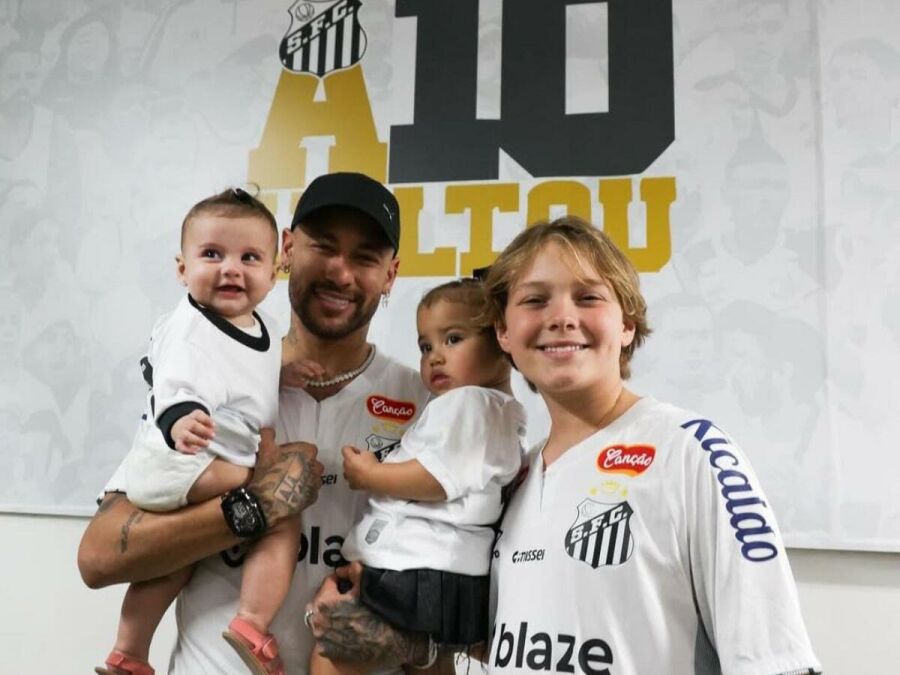 Imagem Neymar_Mavie_Helena_Davi_lucca