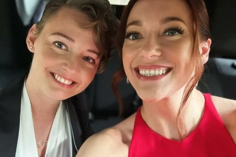 Imagem Kayla_e_Erika_sorrindo