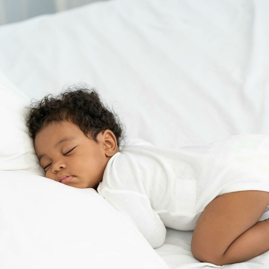 Imagem bebe-dorme-de-bruços