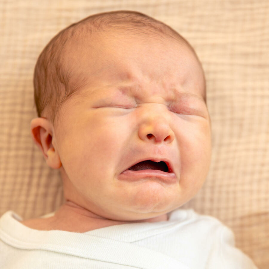 Imagem bebe-recem-nascido-bebe-gritando