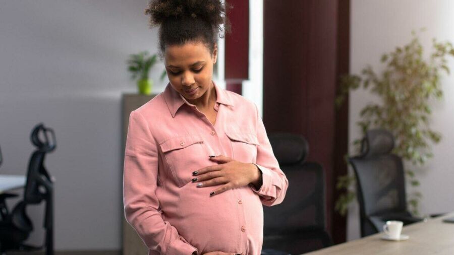 Imagem 16-9-mae-aprecie-sua-barriga-durante-a-gestacao