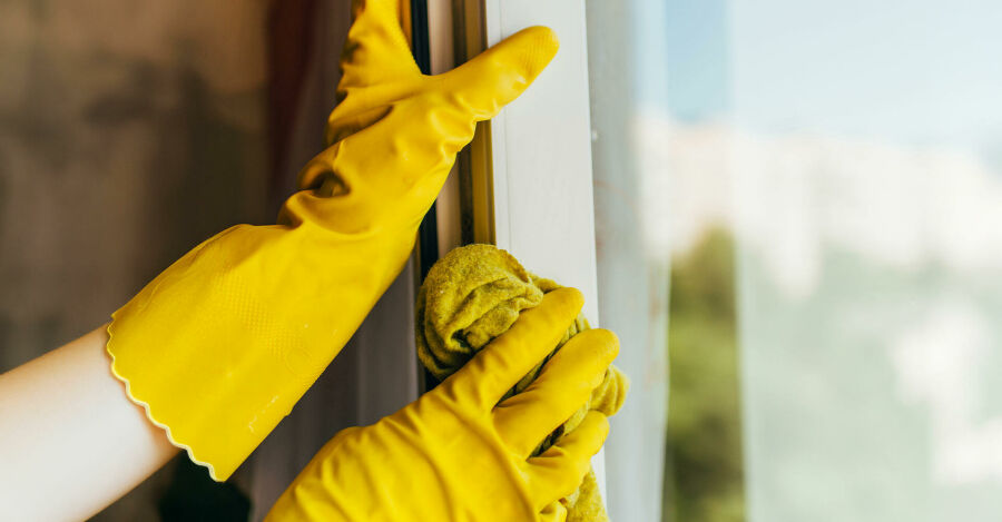 Entre um hóspede e outro, a Maria Brasileira limpa e organiza a sua casa de temporada. Reprodução: Internet