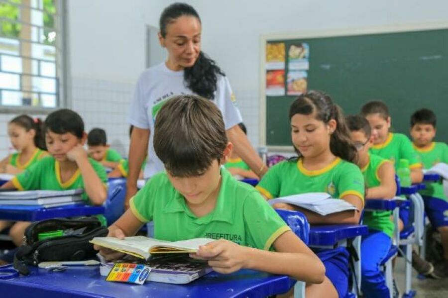 Imagem 01042020_escola_Claudia_Ferreira_pref._Boa_vista