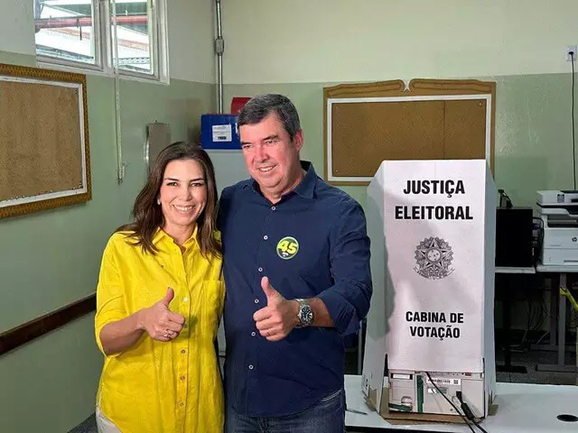 Imagem de compartilhamento para o artigo Governador Eduardo Riedel vota em Campo Grande e destaca campanha eleitoral sem polarização ideológica da MS Todo dia