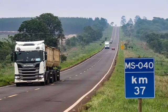Imagem de compartilhamento para o artigo Eduardo Riedel e ministro dos Transportes discutirão Rota da Celulose após falta de investidores da MS Todo dia
