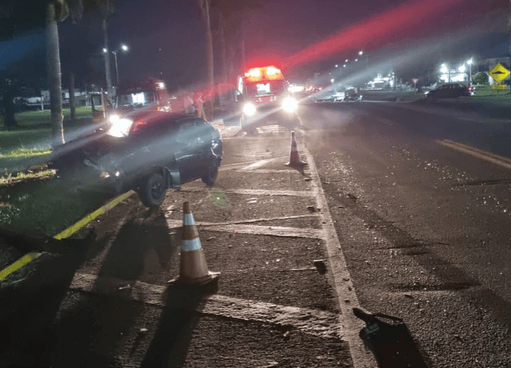 Imagem de compartilhamento para o artigo Carro invade pista e é atingido por carreta em rotatória de São Gabriel do Oeste da MS Todo dia