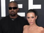 Imagem principal do artigo Kanye West e Bianca Censori ensaiaram cena polêmica antes do Grammy