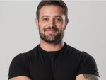 Imagem da notícia Rafael Cardoso está em negociações para entrar em A Fazenda 17, afirma jornalista