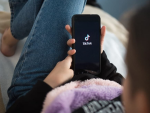 Imagem da notícia TikTok restringe uso de filtros de beleza para usuários menores de idade
