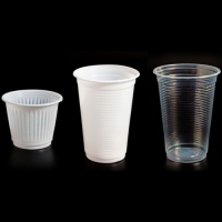 Imagem do produto Copos Descartáveis de 100 ml a 700 ml, transparente e branco de plástico