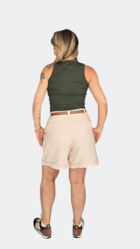 Imagem adicional 1 do item Regata Canelada Verde Militar com Alças Largas - Conforto e Estilo para Todo o Dia
