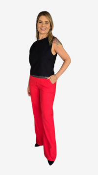 Imagem adicional 2 do item Regata Preta Feminina de Viscose com Alça Grossa, Decote Canoa e Recorte Transpassado nas Costas – Conforto, Estilo e Leveza
