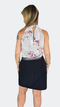 Imagem adicional 9 do item Regata Brisa – Cava Americana em Crepe Fluido Estampado com Elegância para Ocasiões Especiais
