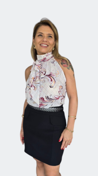 Imagem adicional 5 do item Regata Brisa – Cava Americana em Crepe Fluido Estampado com Elegância para Ocasiões Especiais
