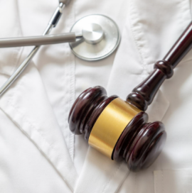 Imagem da notícia Contratar advogado especialista em erro médico: Entenda o que fazer e como o processo funciona