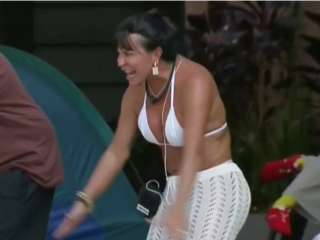 Imagem da notícia Power Couple: Após treta, Gretchen provoca rivais: “Queriam que eu virasse a antiga?”
