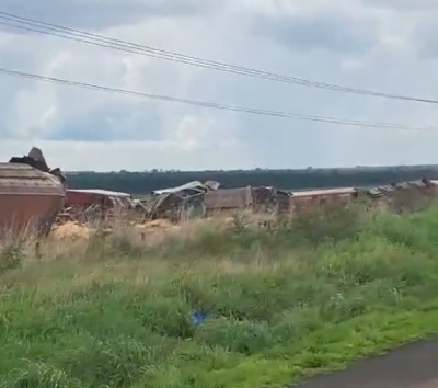 Imagem da notícia Trem descarrilha e deixa mais de dez vagões tombados em Costa Rica